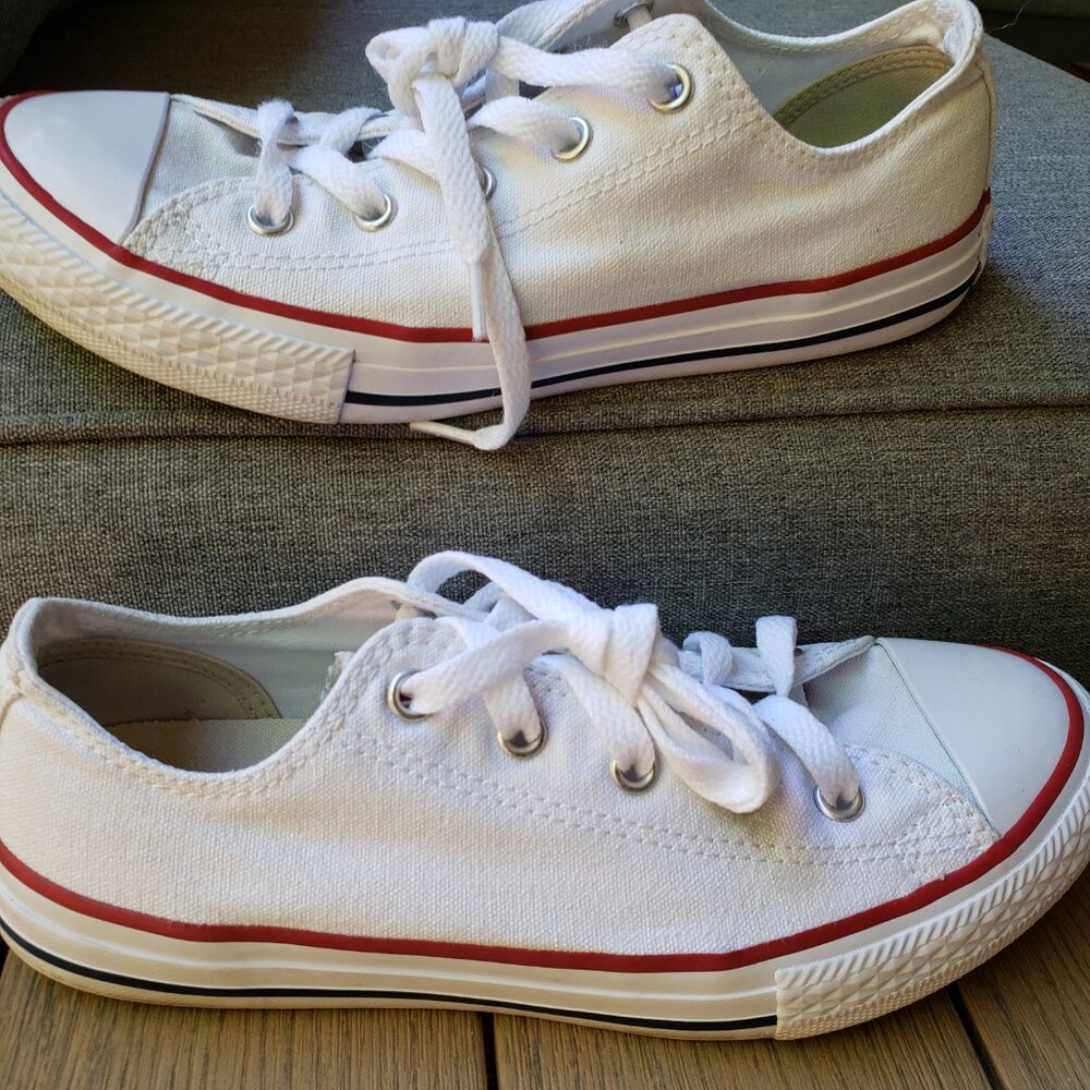 EUC CTAS Converse vintage old school optic white canvas (3Y) KICKS - Picture 5 of 7